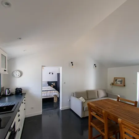 Surf Villa *